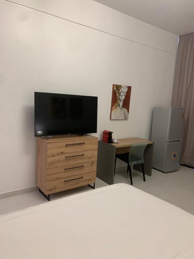 Appartement CHEZ RIMA // Studio très chaleureux F1 // Très bien situé à Dakar Extérieur photo